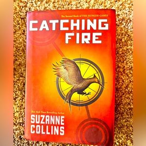 These resale for 1200*;1st EDITON Catching Fire Hunger Games 2nd Book Hardcover
